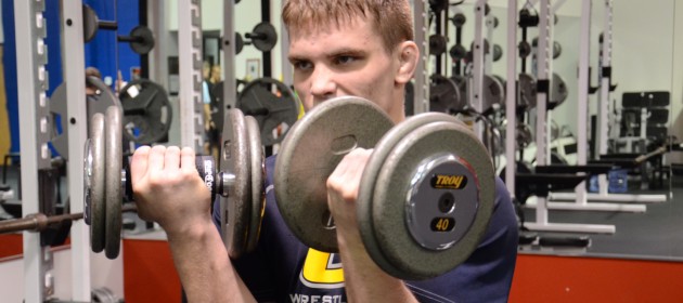 dumbbell clinches 1