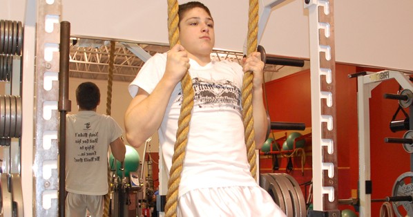 Training Technique of the Week: Rope Pull-Ups - WIN Magazine - WIN Magazine